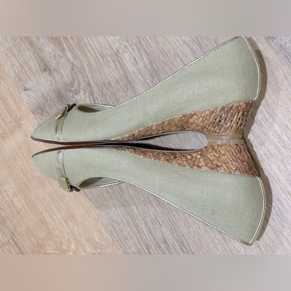 Matisse Estee Khaki Canvas and Gold Leather Open Toe Basket Weave Wedge 7.5 - Picture 7 of 13